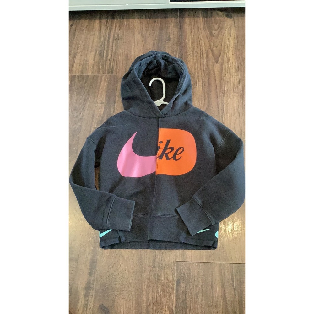 5/6 NIKE hoodie